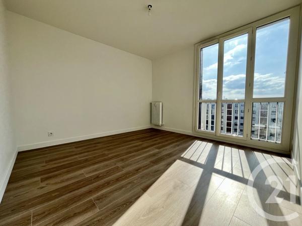 Appartement F5 à vendre  5 pièces - 92,80 m 2   BOURG LES VALENCE  - 26