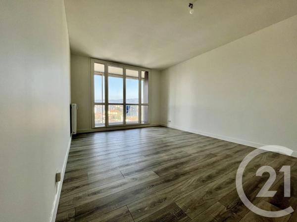 Appartement F5 à vendre  5 pièces - 92,80 m 2   BOURG LES VALENCE  - 26