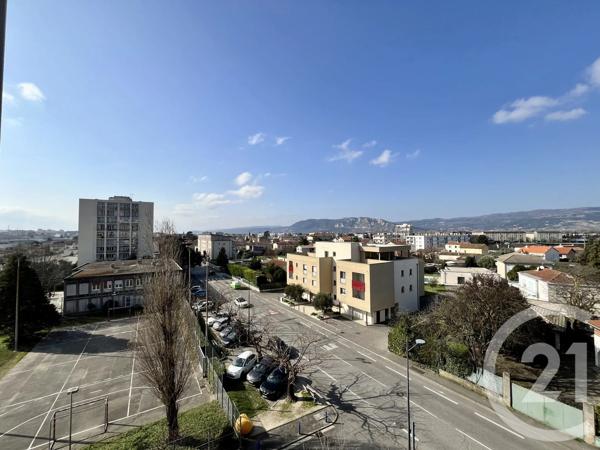 Appartement F5 à vendre  5 pièces - 92,80 m 2   BOURG LES VALENCE  - 26