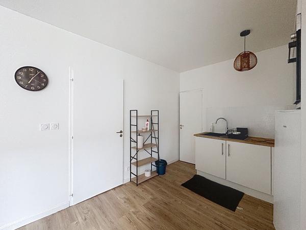 Exclusivité Nestenn Saint-Etienne - Centre-ville - Charmant T2 rénové et lumineux, idéal premier achat ou investissement ! - Vendu meuble !