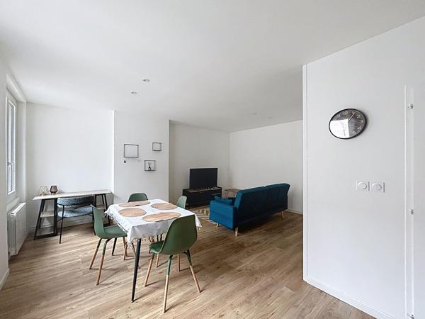 Exclusivité Nestenn Saint-Etienne - Centre-ville - Charmant T2 rénové et lumineux, idéal premier achat ou investissement ! - Vendu meuble !