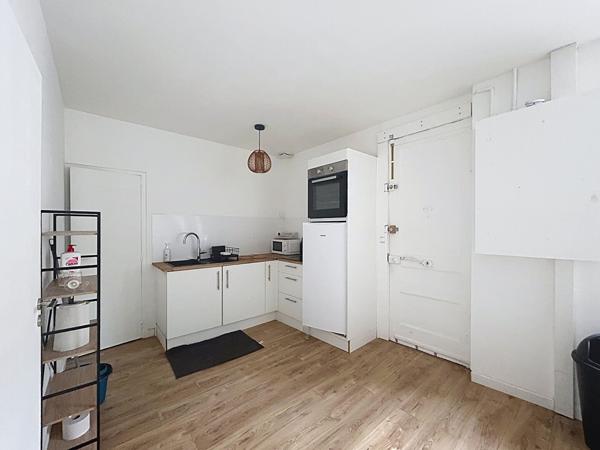 Exclusivité Nestenn Saint-Etienne - Centre-ville - Charmant T2 rénové et lumineux, idéal premier achat ou investissement ! - Vendu meuble !