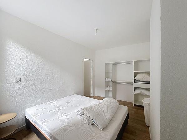 Exclusivité Nestenn Saint-Etienne - Centre-ville - Charmant T2 rénové et lumineux, idéal premier achat ou investissement ! - Vendu meuble !