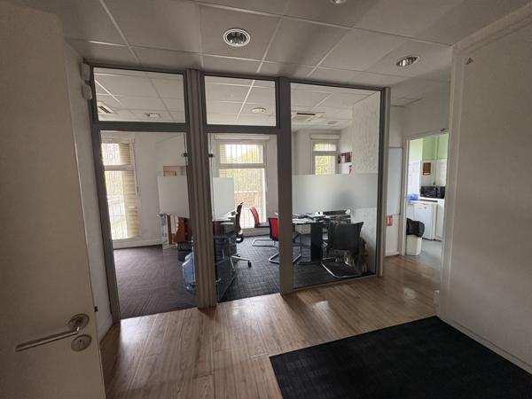 Marseille (13010) Local Commercial - 160m2 - St Loup Village