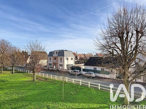 Appartement à vendre 4 pièces 70 m² Le Mesnil-le-Roi