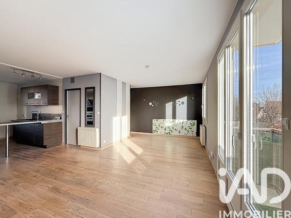 Appartement à vendre 4 pièces 70 m² Le Mesnil-le-Roi