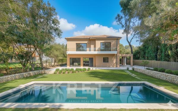 Sanary - Terrain plat 690 m² constructible - PC Villa 170 m²