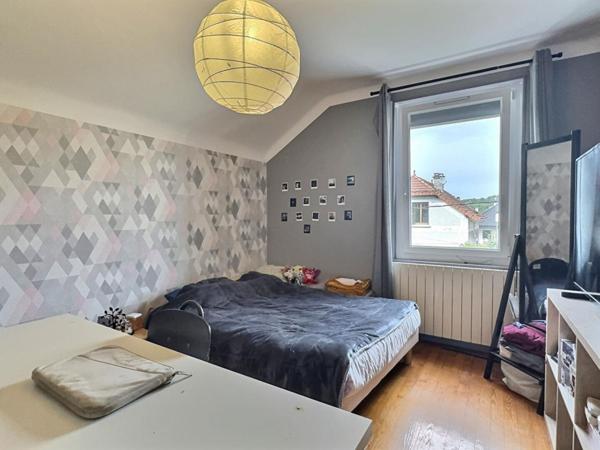 Maison Chambéry- secteur Bissy-8 pièces-184 m2 sur 400m2 de terrain