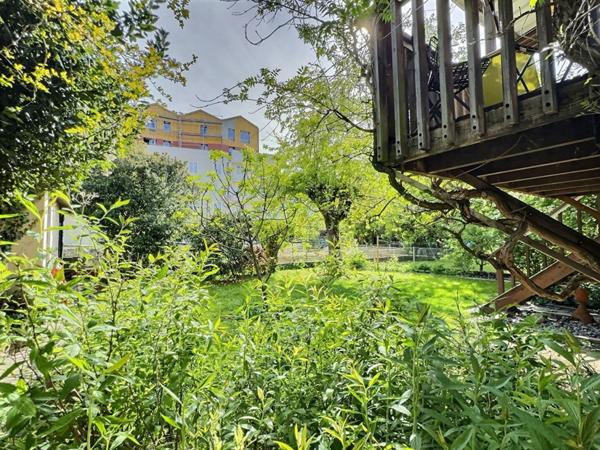 Maison Chambéry- secteur Bissy-8 pièces-184 m2 sur 400m2 de terrain
