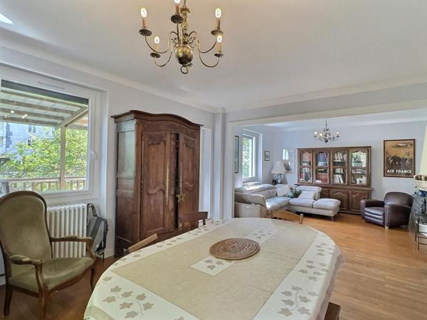 Maison Chambéry- secteur Bissy-8 pièces-184 m2 sur 400m2 de terrain