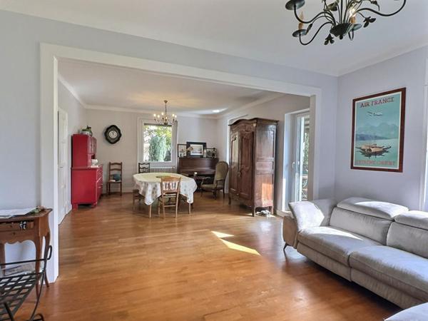 Maison Chambéry- secteur Bissy-8 pièces-184 m2 sur 400m2 de terrain