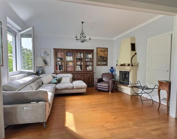 Maison Chambéry- secteur Bissy-8 pièces-184 m2 sur 400m2 de terrain