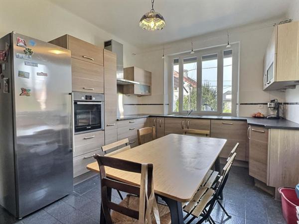 Maison Chambéry- secteur Bissy-8 pièces-184 m2 sur 400m2 de terrain