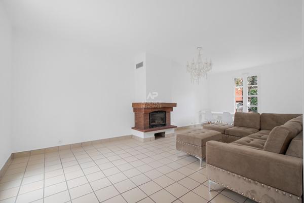 Saint-Germain-en-Laye Maison 6 pièce(s) 127 m2 €885 000 ** - Référence 16996