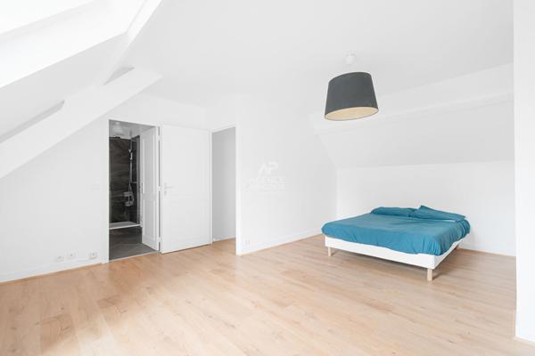 Saint-Germain-en-Laye Maison 6 pièce(s) 127 m2 €885 000 ** - Référence 16996