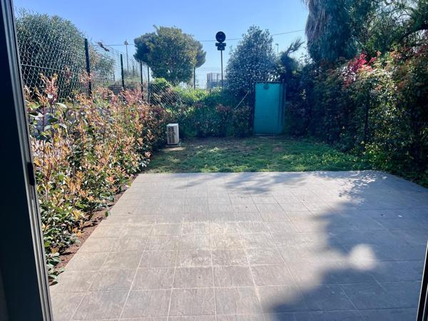 Studio en rez de jardin à 200m du port et de la mer