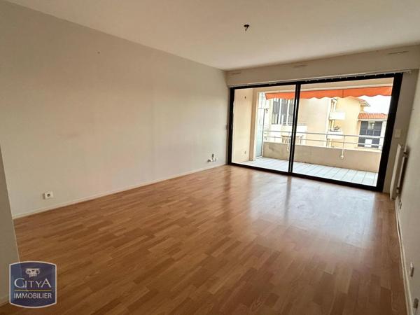 Appartement à louer 2 pièces 52.78m²