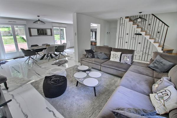 Maison Vaux Sur Seine 7 pièce(s) 165 m2 649 000 € **  - Référence  845