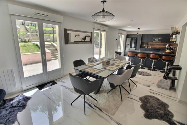 Maison Vaux Sur Seine 7 pièce(s) 165 m2 649 000 € **  - Référence  845