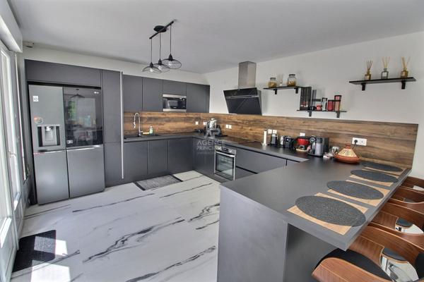 Maison Vaux Sur Seine 7 pièce(s) 165 m2 649 000 € **  - Référence  845