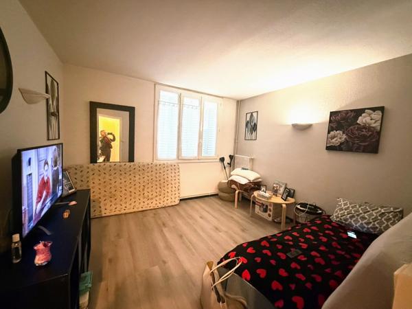 Studio meublé , tout équipé à Saint Egrève