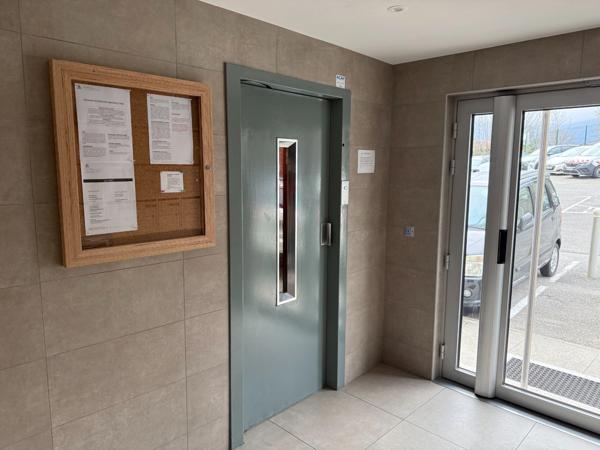 Studio meublé , tout équipé à Saint Egrève