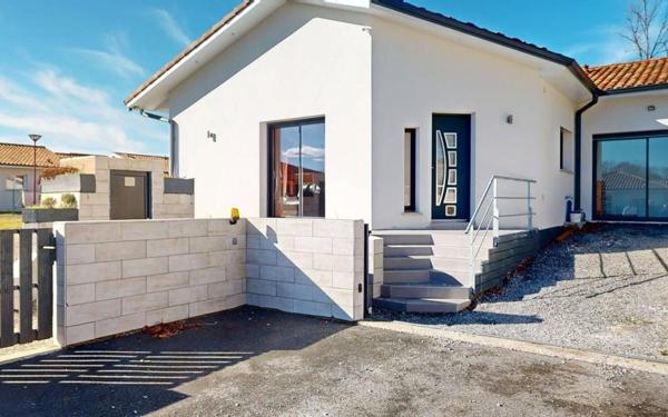 Maison à vendre    4 pièces •  Saint-Martin-de-Hinx