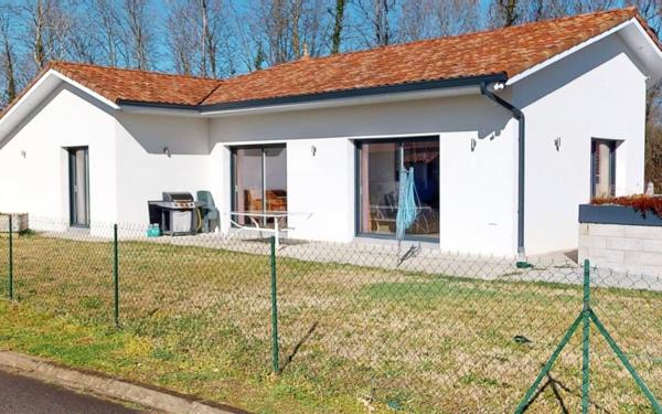 Maison à vendre    4 pièces •  Saint-Martin-de-Hinx