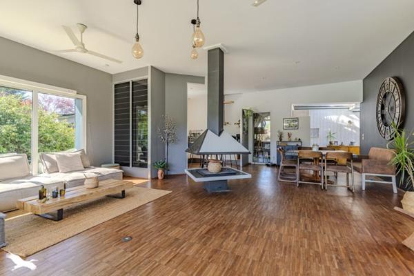 Maison à vendre |  Salleboeuf |  8 pièces | 301 m²