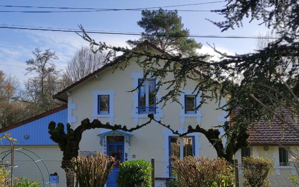 Maison à vendre    4 pièces •  Annesse-et-Beaulieu