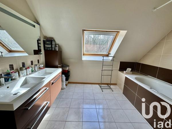 Maison traditionnelle 5 pièces de 108 m² à Aulnay-sur-Iton (27180)