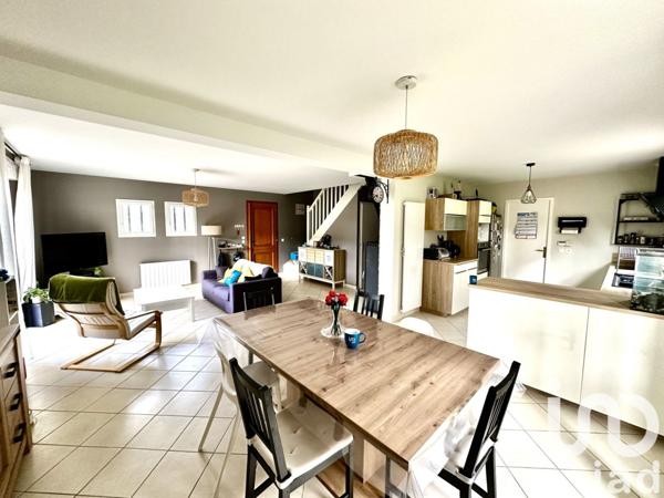 Maison traditionnelle 5 pièces de 108 m² à Aulnay-sur-Iton (27180)