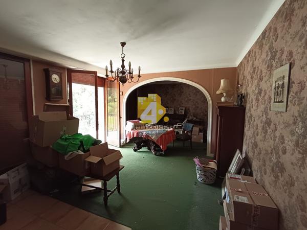 Maison familiale sur terrain d'un hectare