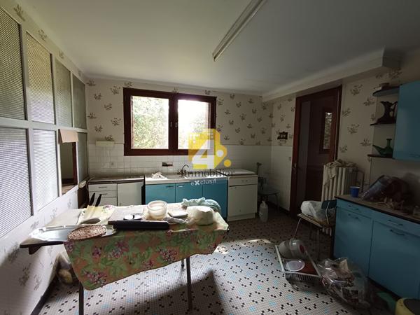 Maison familiale sur terrain d'un hectare