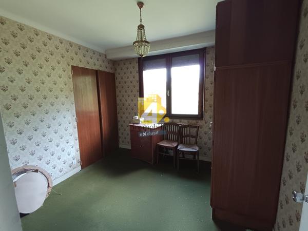 Maison familiale sur terrain d'un hectare