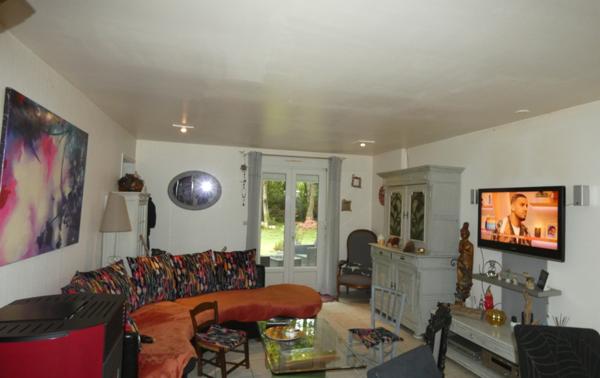 PROCHE SAUJON –LE CHAY – MAISON DE PLAIN PIED SUR UN TERRAIN CLOS D’ENVIRON 1.700 M²
