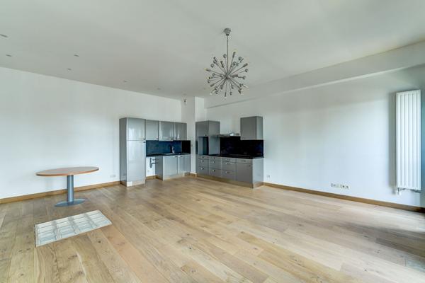 Appartement T3 avec vue sur la MArina - LYON