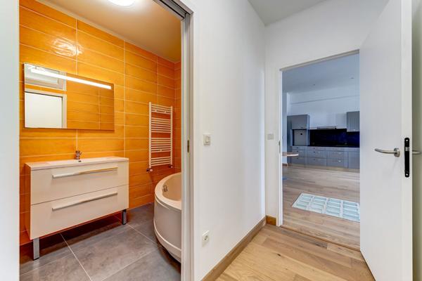 Appartement T3 avec vue sur la MArina - LYON