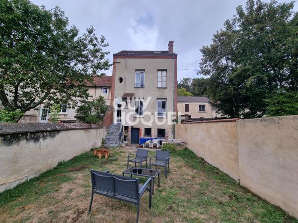 Maison de ville avec jardin et cave