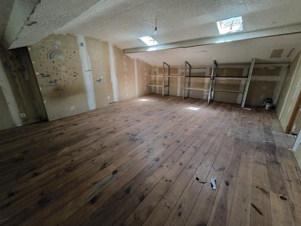 Maison champêtre à restaurer à Lezay