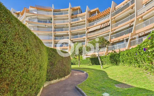 Appartement à vendre    1 pièce • 24,10 m2 Mandelieu-la-Napoule