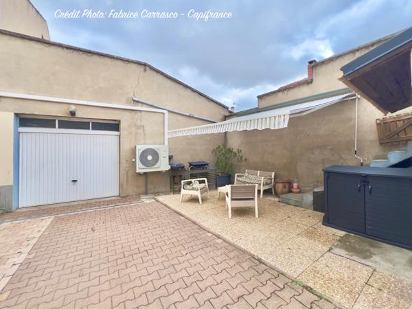 Maison à vendre 6 pièces GERZAT (63) Centre-ville Maison familiale de caractère de 145 m² avec terrasse, toit-terrasse, cuisine d'été, garage et cave voûtée