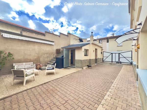 Maison à vendre 6 pièces GERZAT (63) Centre-ville Maison familiale de caractère de 145 m² avec terrasse, toit-terrasse, cuisine d'été, garage et cave voûtée