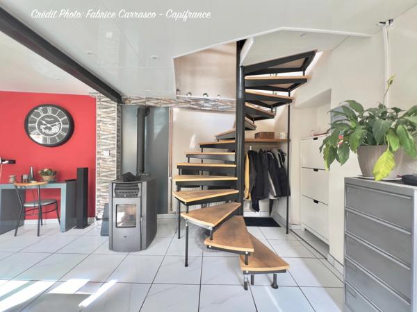 Maison à vendre 6 pièces GERZAT (63) Centre-ville Maison familiale de caractère de 145 m² avec terrasse, toit-terrasse, cuisine d'été, garage et cave voûtée