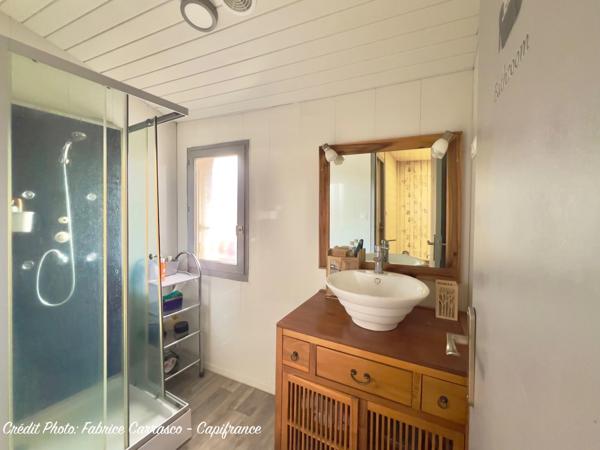 Maison à vendre 6 pièces GERZAT (63) Centre-ville Maison familiale de caractère de 145 m² avec terrasse, toit-terrasse, cuisine d'été, garage et cave voûtée