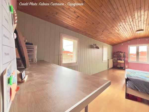 Maison à vendre 6 pièces GERZAT (63) Centre-ville Maison familiale de caractère de 145 m² avec terrasse, toit-terrasse, cuisine d'été, garage et cave voûtée