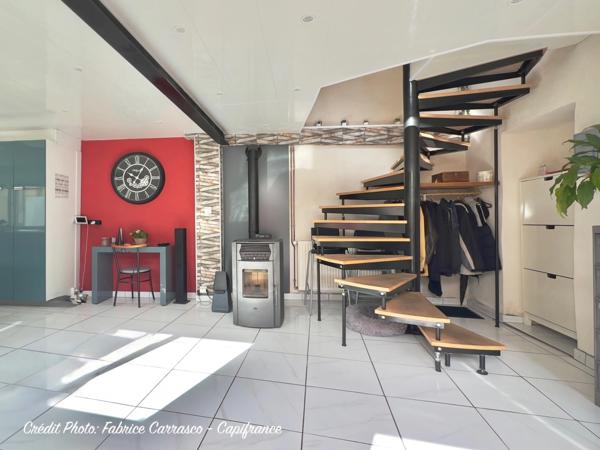 Maison à vendre 6 pièces GERZAT (63) Centre-ville Maison familiale de caractère de 145 m² avec terrasse, toit-terrasse, cuisine d'été, garage et cave voûtée