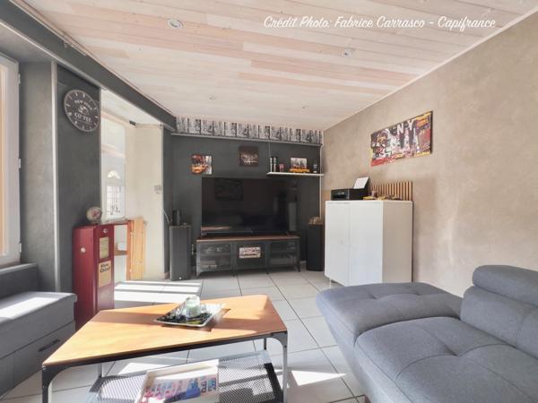 Maison à vendre 6 pièces GERZAT (63) Centre-ville Maison familiale de caractère de 145 m² avec terrasse, toit-terrasse, cuisine d'été, garage et cave voûtée