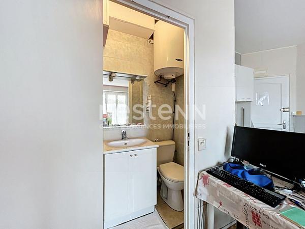 Appartement lumineux de 23,99 m², exposition Sud-Ouest à Aix-les-Bains avec stationnement