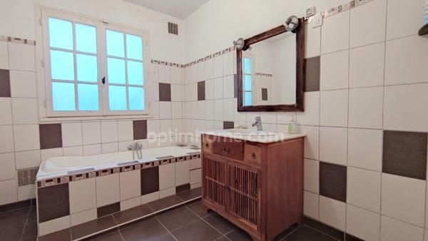 Maison d'Artisan Familiale de 150 m² 6 pièces avec Jardin et Sous-sol Complet - Proche de Rouen en Seine-Maritime et des Grands Axes Routiers